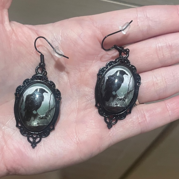 Hand Crafted Jewelry - Crow Cameo Earrings